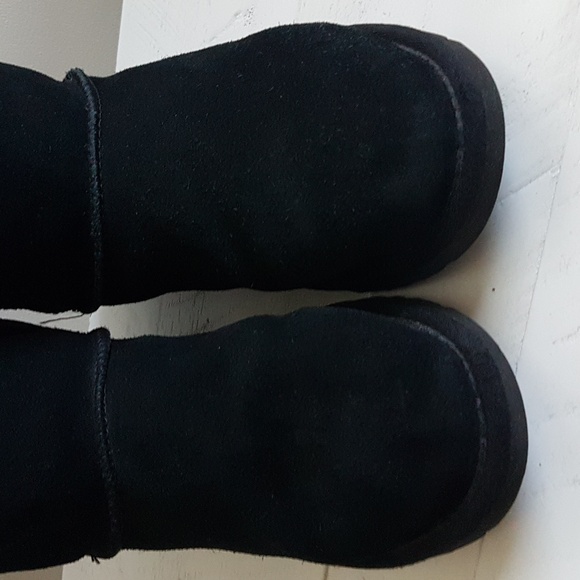 UGG Baily Boots - Picture 6 of 14